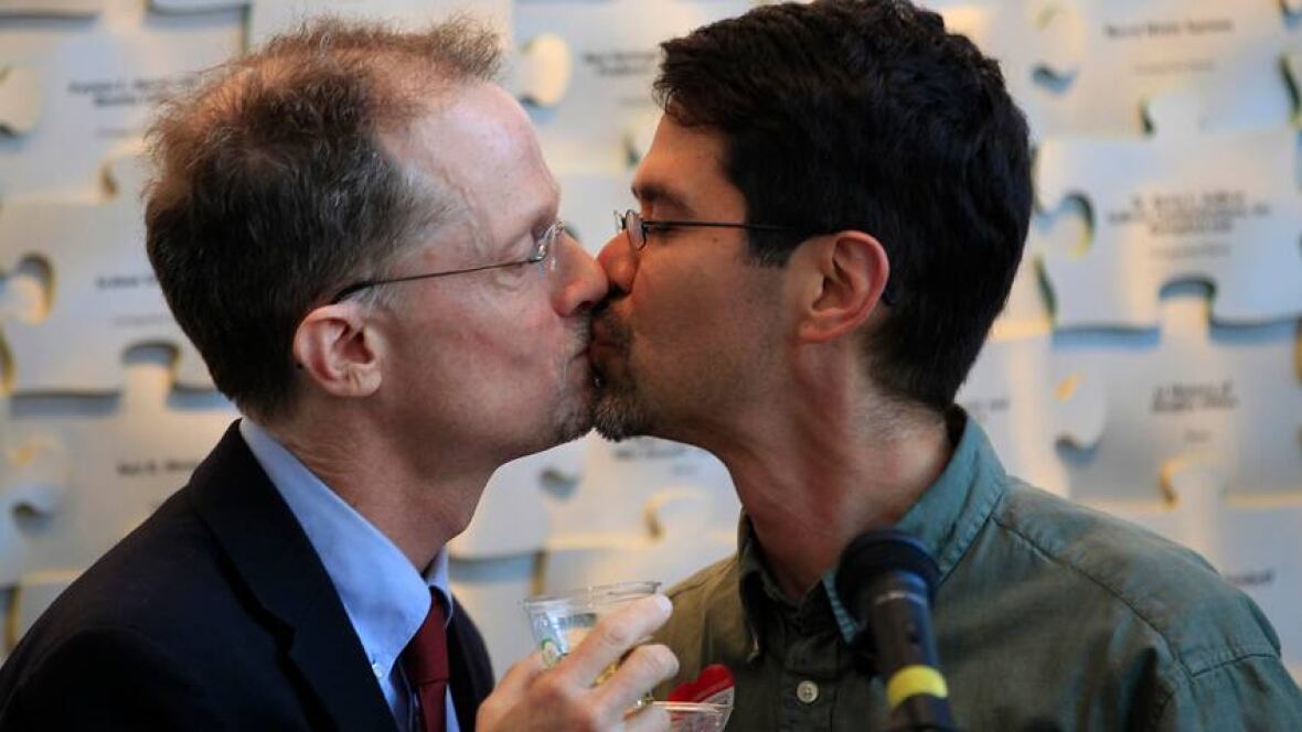 gay marriage 31 gay guy pants pee videos