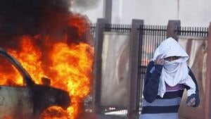 hi-tunisia-protest-4col