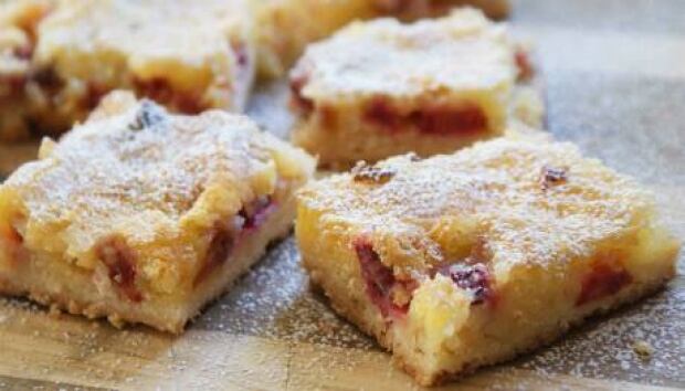 fi-hubarb-lemon-bars