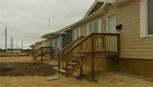 mi-lake-stmartin-houses-120327
