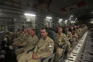 si-300-cdn-troops-return-00939674