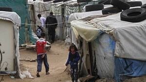 mi-syrian-kid-tent