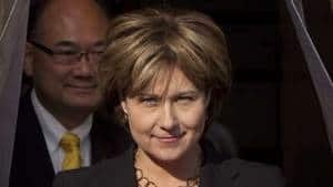 hi-christy-clark-852-cp1778-4col