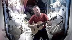 ii-hadfield-guitar-cp-04420