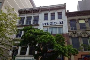 studio-300