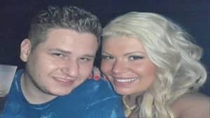 mi-300-couple-peep