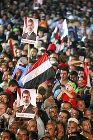 egypt-morsi-crowd-280-rtx11