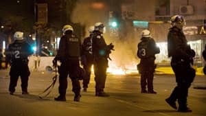 300-montreal-riot-police-cp