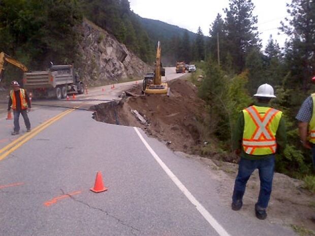 fi-bc-130622-highway-3a-slope-failure-tranbc-flickr-1
