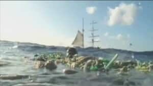 hi-bc-120808-pacific-ocean-garbage-gyre-4col