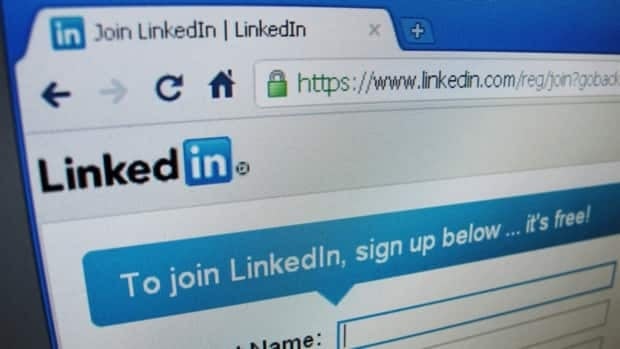 hi-linkedin-8col