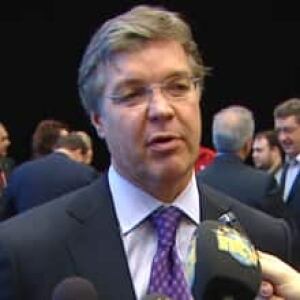 nl-macdonald-dean-20120404