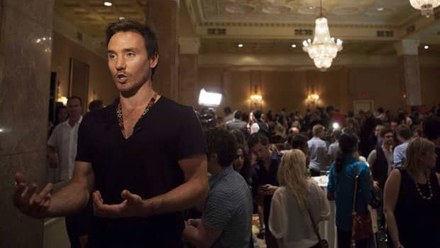 hi-rob-stewart-03089601-8col