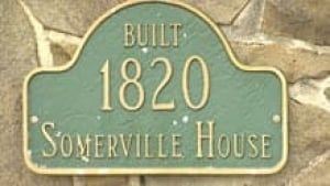 si-nb-sign-somerville-house-220
