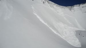 hi-bc-130325-avalanche-bowl-sifton-glacier-park-revelstoke-rcmp