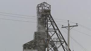 mi-giant-mine-siding-removed