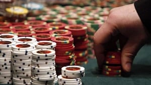 hi-bc-130109-poker-chips
