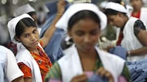 mi-bangladesh-garment-workers2-rtr33y52