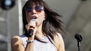 hi-carly-jepsen-cprtr31z7q-4col