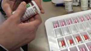 si-pills-pharmacy-220-cp-02