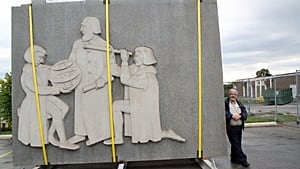 gi-frieze2-300