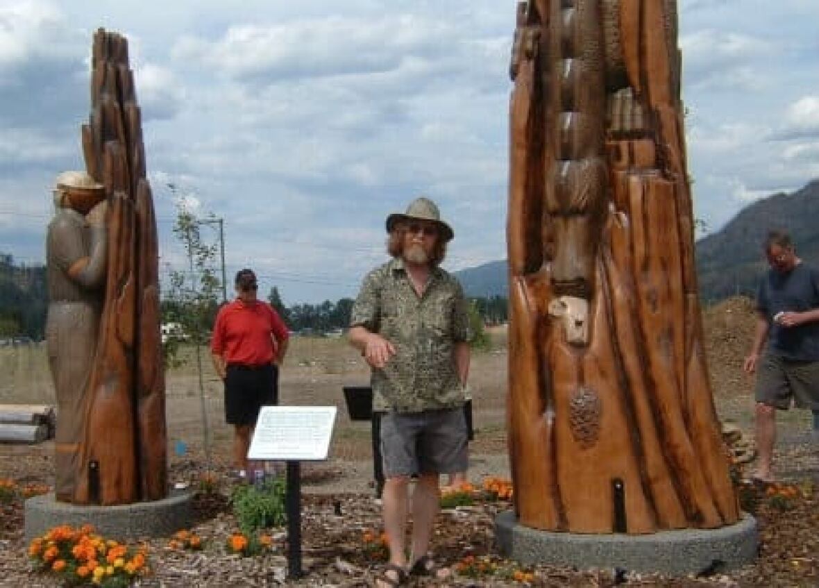 Monument helps Louis Creek residents after 2003 fire | CBC News