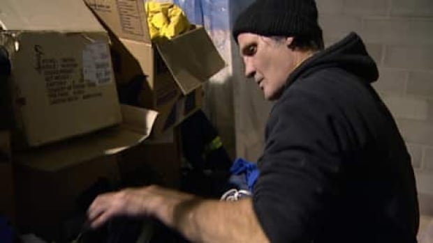 hi-hhomeless-cash-6col
