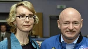 si-giffords-300
