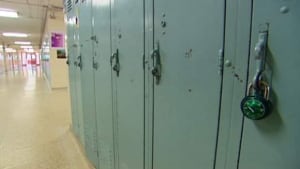 li-school-locker
