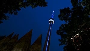 si-cn-tower-blue-300px