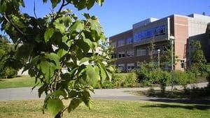 hi-bc-120902-university-of-victoria-4col
