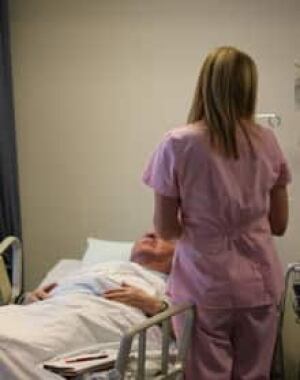 si-nurse-standing5152