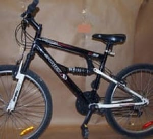si-220-black-bike