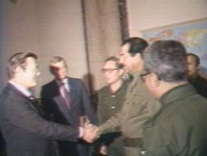 410770_01_Rumsfeld Saddam Hussein
