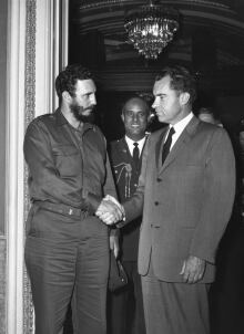 97d/02/huch/4946/18 Nixon Castro