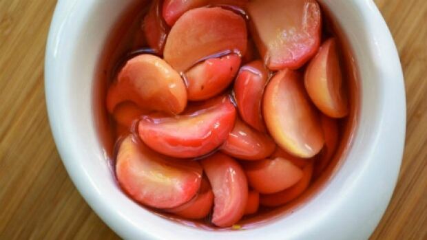 Pickled crabapples