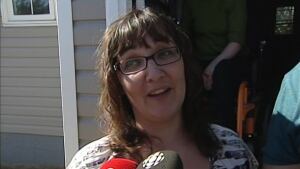 nl-denise-whalen-house-gander-renovation-20130930