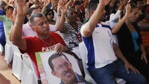 ii-chavez-supporters-rtr3br