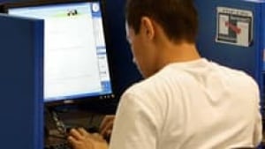 t_hi-100324-computer-internet-user-852-8367647-original-3col