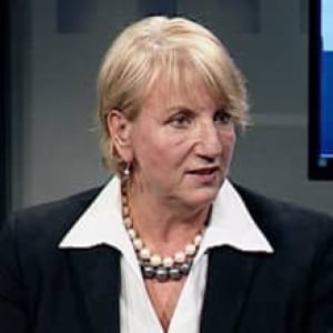 ii-dunderdale-kathy-on-poin