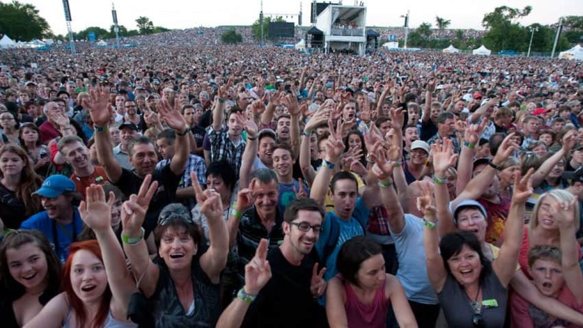 Third major Moncton summer concert, hints mayor New Brunswick CBC News