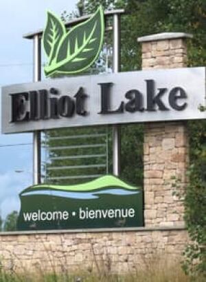 si-220-elliot-lake-sign-cp03140462