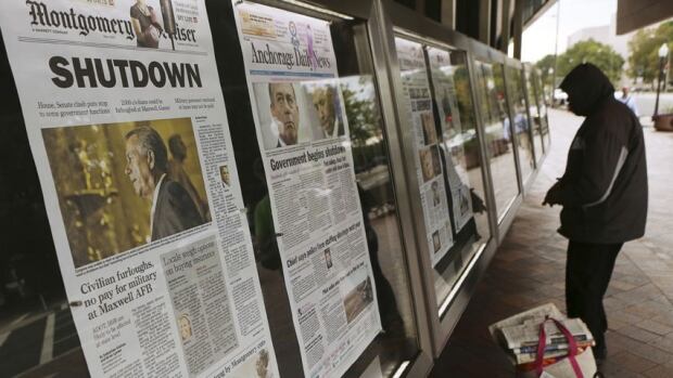 hi-us-shutdown-newspapers