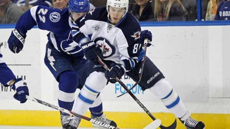 Alex Burmistrov leaves for Ak Bars Kazan of KHL; Jets say they'll