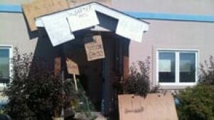nb-lobster-ashfield-protest