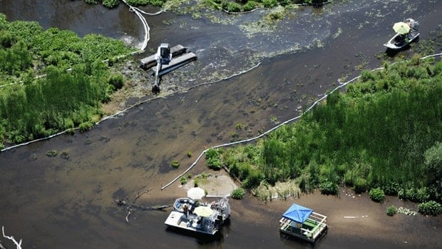 li-spill-michigan-01022464