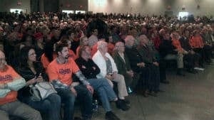 si-highwood-crowd-300