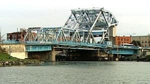 mi-bc-100108-johnson-st-bridge