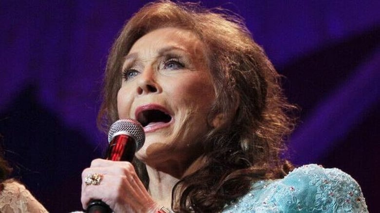 Loretta Lynn's bio may hinge on wrong age | CBC News