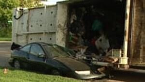 si-garbage-rollover-close_1